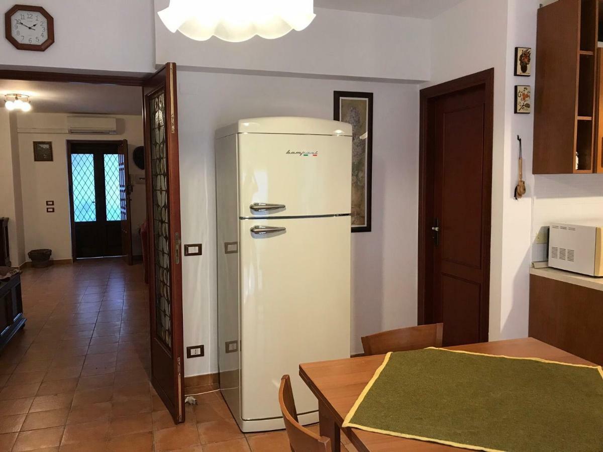 Villetta Della Nonna Mondello Palermo Buitenkant foto